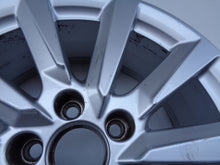 Laden Sie das Bild in den Galerie-Viewer, 1x Alufelge 16 Zoll 6.5&quot; 5x100 40ET 82A601025C Audi Rim Wheel