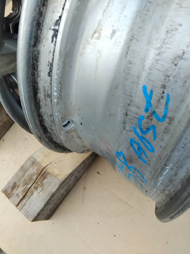 1x Alufelge 16 Zoll 7.0" 5x114.3 40ET Silber Hyundai I I40 Rim Wheel FEL1096974293kd