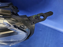 Load image into Gallery viewer, Frontscheinwerfer Peugeot Expert 9808573580 Xenon Links Scheinwerfer Headlight SCH2025750976qv