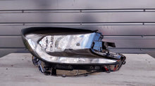 Laden Sie das Bild in den Galerie-Viewer, Frontscheinwerfer Toyota Aygo X Rechts Scheinwerfer Headlight SCH5927323093cz