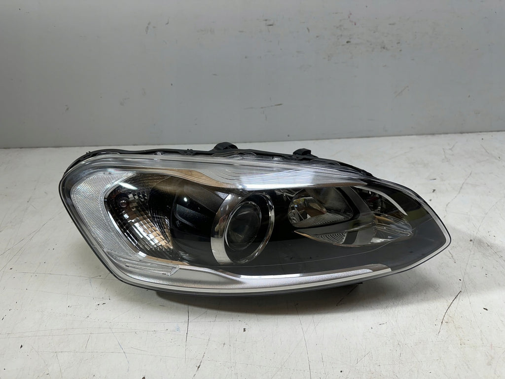 Frontscheinwerfer Volvo V60 I V60TH Xenon Rechts Scheinwerfer Headlight SCH3779613318aa
