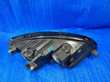 Laden Sie das Bild in den Galerie-Viewer, Frontscheinwerfer VW Touran 1T1941005H LED Links Scheinwerfer Headlight