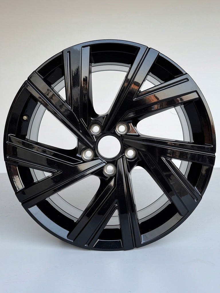 1x Alufelge 18 Zoll 7.5" 5x112 51ET 5H0601025M VW Golf Viii Rim Wheel