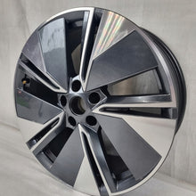 Laden Sie das Bild in den Galerie-Viewer, 1x Alufelge 19 Zoll 8.0" 5x112 45ET 5LA601025 Skoda Enyaq Rim Wheel FEL5582987393yb