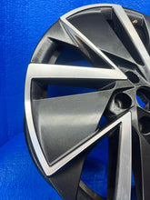 Laden Sie das Bild in den Galerie-Viewer, 1x Alufelge 18 Zoll 7.5&quot; 5x112 48ET Glanz Schwarz 5E3601025AD Mg Octavia 5e3 Iv