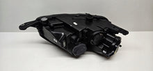 Laden Sie das Bild in den Galerie-Viewer, Frontscheinwerfer Skoda Rapid 5JB941015A Xenon Ein Stück (Rechts oder Links) SCH6809831822no