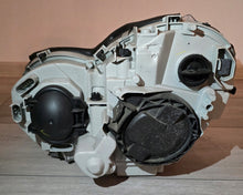 Laden Sie das Bild in den Galerie-Viewer, Frontscheinwerfer Mercedes-Benz W203 A2038203861 Xenon Rechts Headlight SCH9124122306md