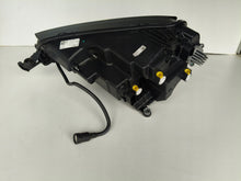 Laden Sie das Bild in den Galerie-Viewer, Frontscheinwerfer Skoda Karoq 57B941010 Full LED Rechts Scheinwerfer Headlight SCH6500798867gt