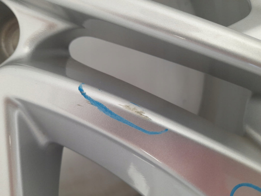 1x Alufelge 17 Zoll 7.0" 5x114.3 40ET Glanz Silber KE409-4E200 8201485175 Nissan