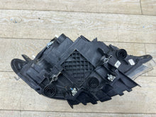 Laden Sie das Bild in den Galerie-Viewer, Frontscheinwerfer BMW 2 F22 F21 F23 7304465-11 Xenon Links Headlight SCH2711690075vk