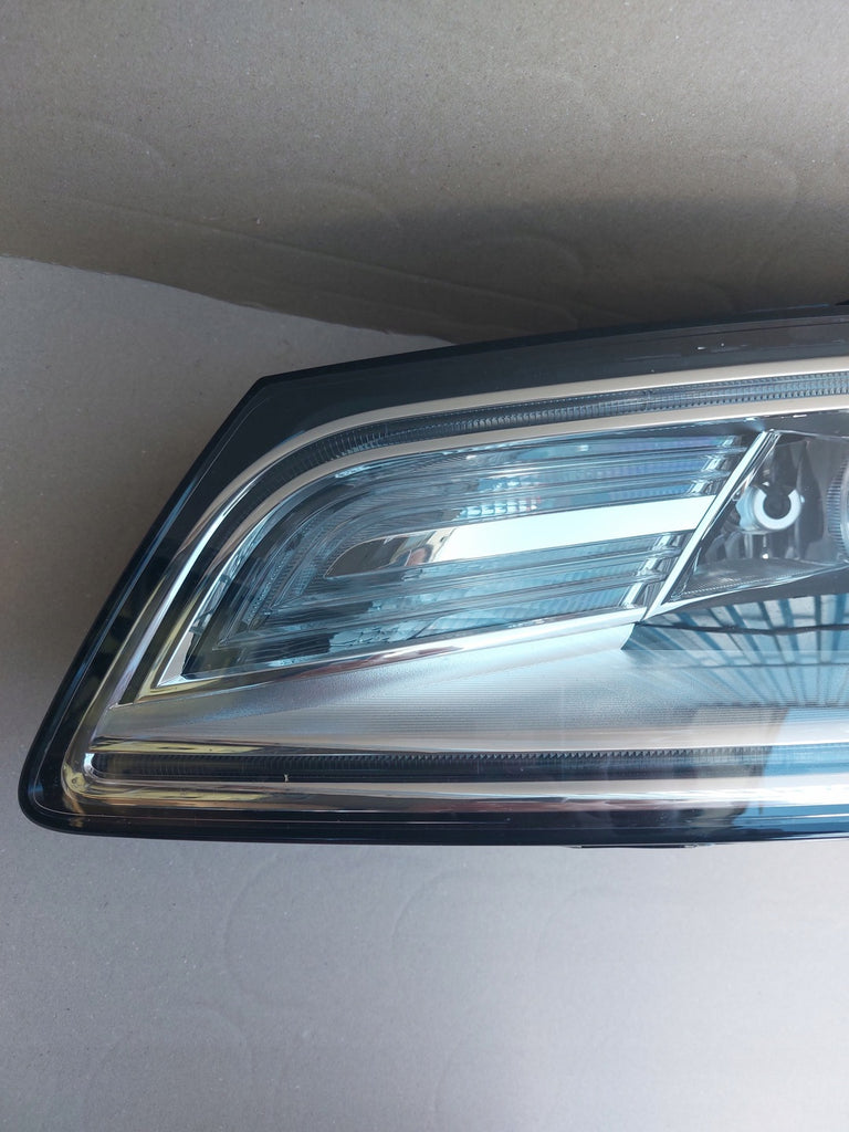 Frontscheinwerfer Audi Q5 8R0941031C Xenon Links Scheinwerfer Headlight