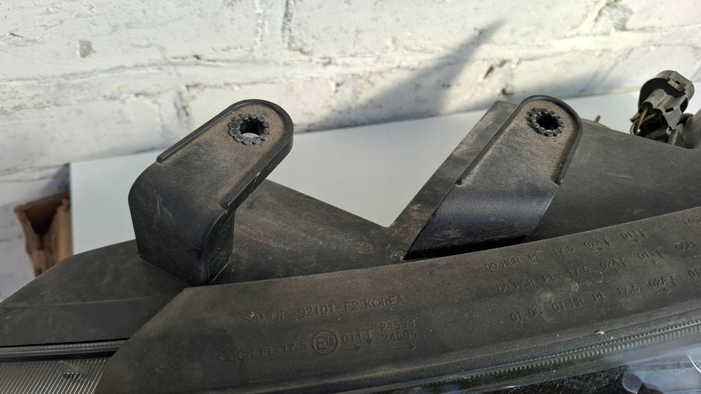 Frontscheinwerfer Hyundai Elantra 92101-F2 Links Scheinwerfer Headlight