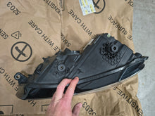 Laden Sie das Bild in den Galerie-Viewer, Frontscheinwerfer VW Caddy 2K1941005B Links Scheinwerfer Headlight SCH6374844874tm