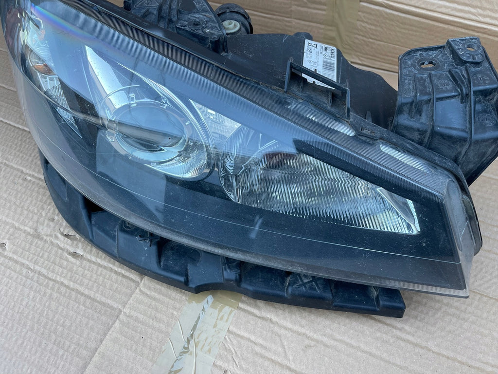 Frontscheinwerfer Renault Laguna III 8200555906 Xenon Rechts Headlight