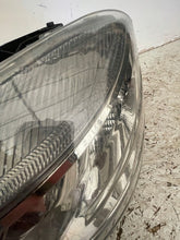Laden Sie das Bild in den Galerie-Viewer, Frontscheinwerfer Mercedes-Benz W203 A2038205359 Links Scheinwerfer Headlight SCH3703243565zo
