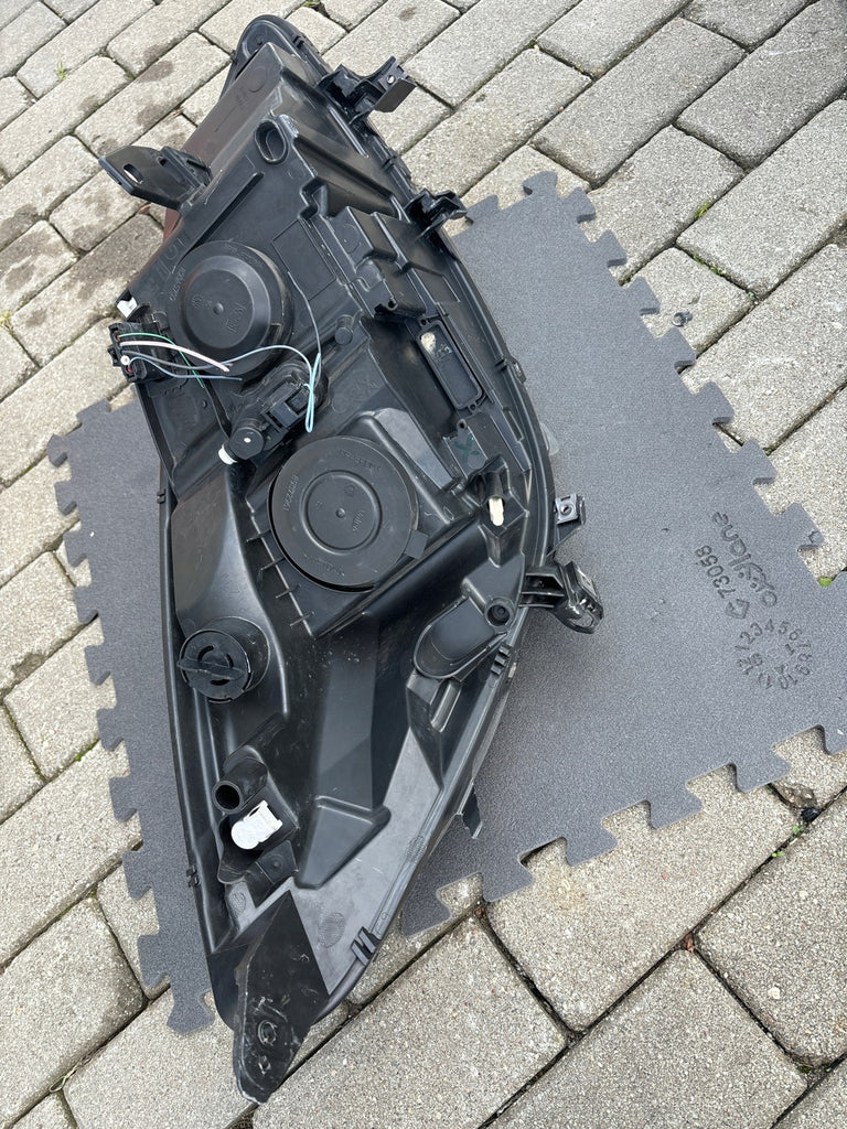 Frontscheinwerfer Renault Scenic 260106928R 260601946R Rechts oder Links