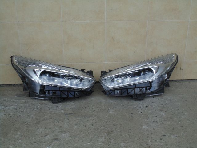 Frontscheinwerfer Ford Galaxy Ein Stück (Rechts oder Links) Headlight SCH9426786109ow