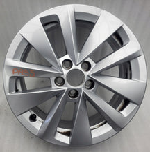 Laden Sie das Bild in den Galerie-Viewer, 1x Alufelge 16 Zoll 6.0" 5x100 38ET Glanz Silber 657601025AJ Skoda Scala Kamiq FEL4320244228jn