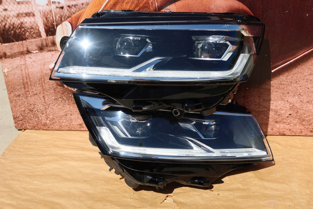 Frontscheinwerfer VW Multivan 7L1941036 7L1941035 LED Rechts oder Links SCH6632098536mb