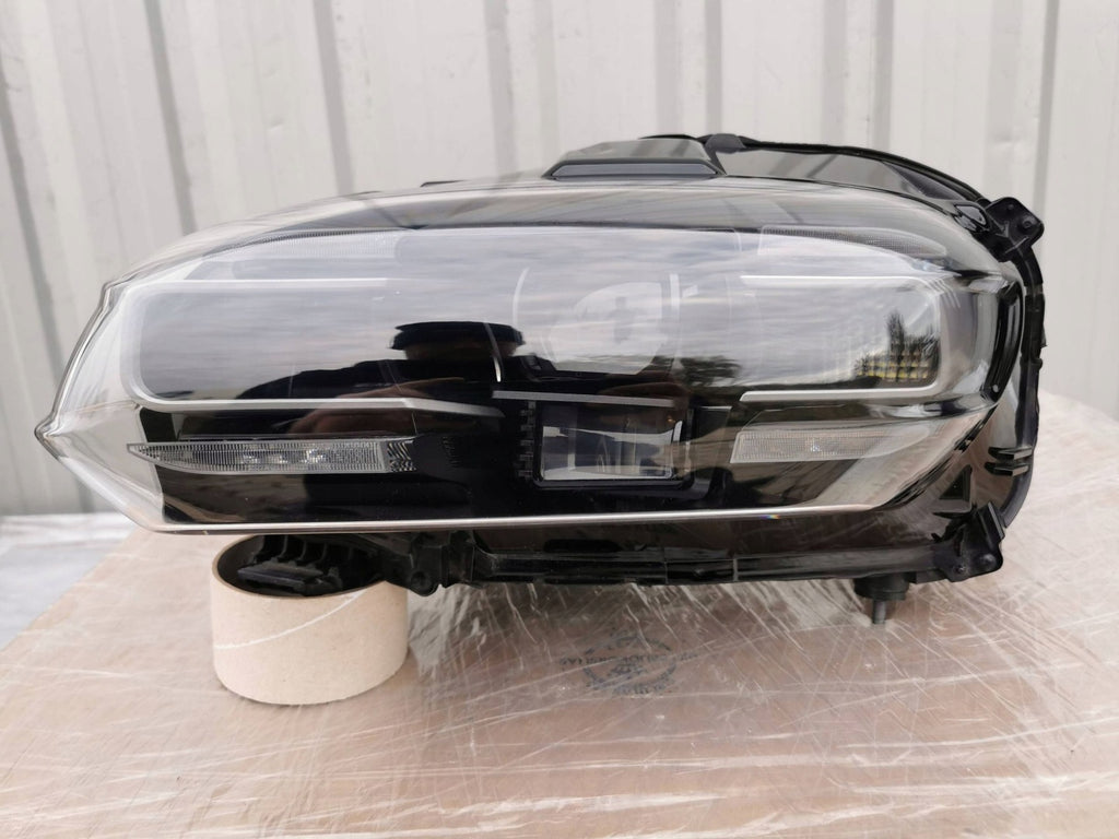 Frontscheinwerfer Porsche Taycan 9J1941031E-BAX Links Scheinwerfer Headlight SCH9818610956ie