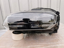 Laden Sie das Bild in den Galerie-Viewer, Frontscheinwerfer Porsche Taycan 9J1941031E-BAX Links Scheinwerfer Headlight SCH9818610956ie