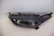 Laden Sie das Bild in den Galerie-Viewer, Frontscheinwerfer Toyota Yaris BNE5942 Links Scheinwerfer Headlight SCH9009551203tx