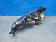 Laden Sie das Bild in den Galerie-Viewer, Frontscheinwerfer Mitsubishi Outlander III 8301C2-04 Xenon Rechts Headlight SCH4806059715mv