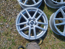 Laden Sie das Bild in den Galerie-Viewer, 4x Alufelge 17 Zoll 7.0" 5x112 41ET Glanz Silber KBA51653 Mercedes-Benz FEL2878193584fw