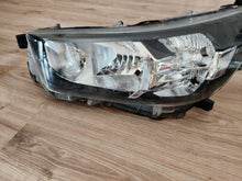 Laden Sie das Bild in den Galerie-Viewer, Frontscheinwerfer Toyota Hilux VIII 81150-0KK60 Links Scheinwerfer Headlight SCH9694700966db