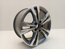 Laden Sie das Bild in den Galerie-Viewer, 1x Alufelge 17 Zoll 8.0" 5x112 48ET Glanz Silber A2124011800 Mercedes-Benz W212 FEL3044679391tt