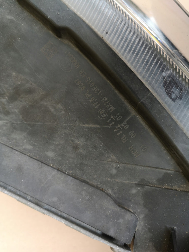 Frontscheinwerfer Ford Focus MX7B-13E015-EB MX7B-13E014-EB Full LED Ein Satz SCH4652983614wr