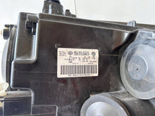 Load image into Gallery viewer, Frontscheinwerfer VW Caddy III 2K1941015A Links Scheinwerfer Headlight SCH4692478072lo