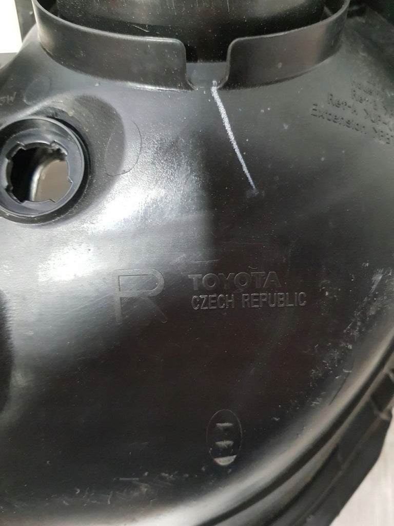 Frontscheinwerfer Toyota Yaris Rechts Scheinwerfer Headlight