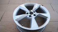 Laden Sie das Bild in den Galerie-Viewer, 1x Alufelge 19 Zoll 7.0" 5x112 82A601025N Audi Q3 Rim Wheel FEL1214104933dv