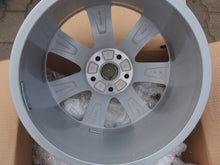 Load image into Gallery viewer, 1x Alufelge 18 Zoll 8.0" 5x112 40ET 4F0071498 Audi Rim Wheel FEL9461639372nf