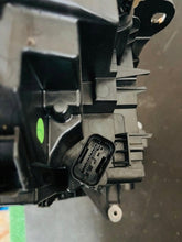 Laden Sie das Bild in den Galerie-Viewer, Frontscheinwerfer BMW F40 90177960 6311948281113 LED Links Headlight SCH2453077027me