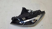 Laden Sie das Bild in den Galerie-Viewer, Frontscheinwerfer BMW 2 Active Tourer U06 5A42247-08 Full LED Links Headlight