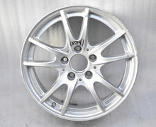 Laden Sie das Bild in den Galerie-Viewer, 1x Alufelge 16 Zoll 6.5" 5x112 49ET Glanz Silber A2464011302 Mercedes-Benz W246 FEL1172910429sk