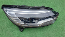 Load image into Gallery viewer, Frontscheinwerfer Renault Scenic 260105243R Full LED Rechts Headlight