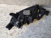 Laden Sie das Bild in den Galerie-Viewer, Frontscheinwerfer Mitsubishi Outlander III 8301D3-32 LED Rechts Headlight