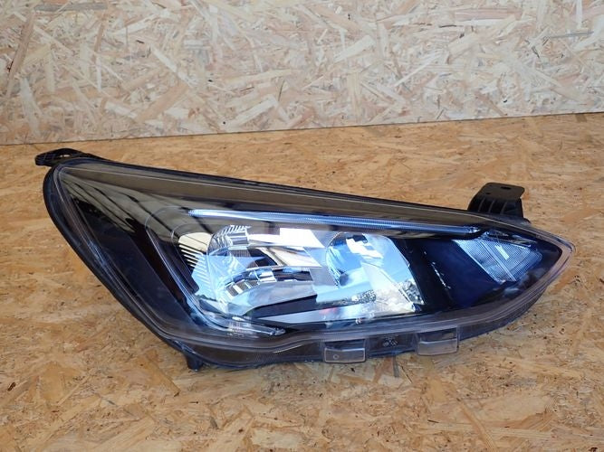 Frontscheinwerfer Ford Focus MX7B-13E014-CC Rechts Scheinwerfer Headlight