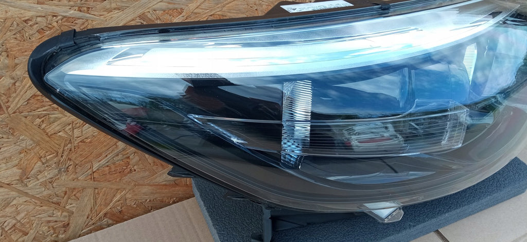 Frontscheinwerfer Renault Captur 130702444900 1305237337 1305631307 Rechts SCH4610329874sj