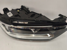 Laden Sie das Bild in den Galerie-Viewer, Frontscheinwerfer VW T-Roc 2GA941036B LED Rechts Scheinwerfer Headlight SCH7105564854sn
