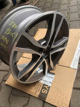 Laden Sie das Bild in den Galerie-Viewer, 1x Alufelge 17 Zoll 7.0&quot; 5x112 48ET Glanz Grau A2054010800 Mercedes-Benz Mg