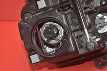 Laden Sie das Bild in den Galerie-Viewer, Frontscheinwerfer Hyundai Kona 92101J9000 Links Scheinwerfer Headlight SCH4545785911yc