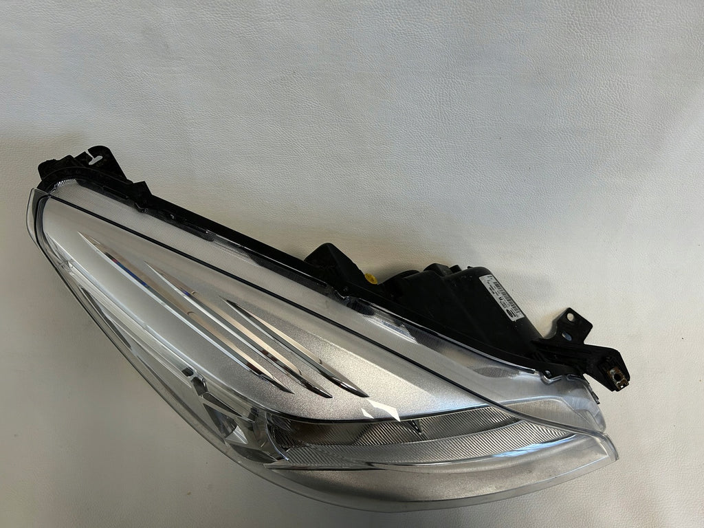 Frontscheinwerfer Ford Kuga CV44-13W029-AE Rechts Scheinwerfer Headlight