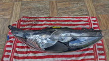 Laden Sie das Bild in den Galerie-Viewer, Frontscheinwerfer Ford Fiesta 8A61-13W029-AH Rechts Scheinwerfer Headlight SCH4960290186oh