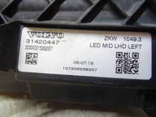 Laden Sie das Bild in den Galerie-Viewer, Frontscheinwerfer Volvo V40 31420447 LED Links Scheinwerfer Headlight SCH4550286199di