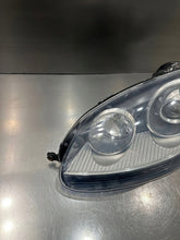 Load image into Gallery viewer, Frontscheinwerfer VW Golf V 1K6941031 Links Scheinwerfer Headlight SCH8493984873tp