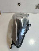 Load image into Gallery viewer, Frontscheinwerfer Toyota Yaris Rechts Scheinwerfer Headlight
